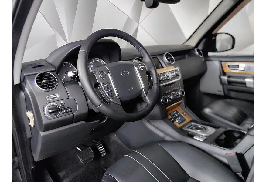 Land Rover Discovery 3.0 SDV6 AT 4WD (249 л.с.) Graphite LE Черный в АВИЛОН. Слайд №19