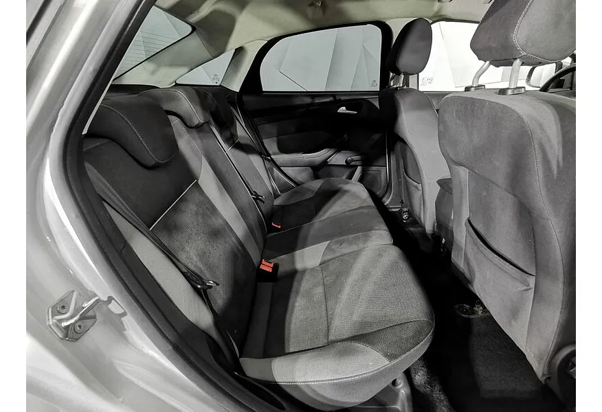 Ford Focus 2.0 PowerShift (150 л.с.) Trend Серебристый в АВИЛОН. Слайд №17