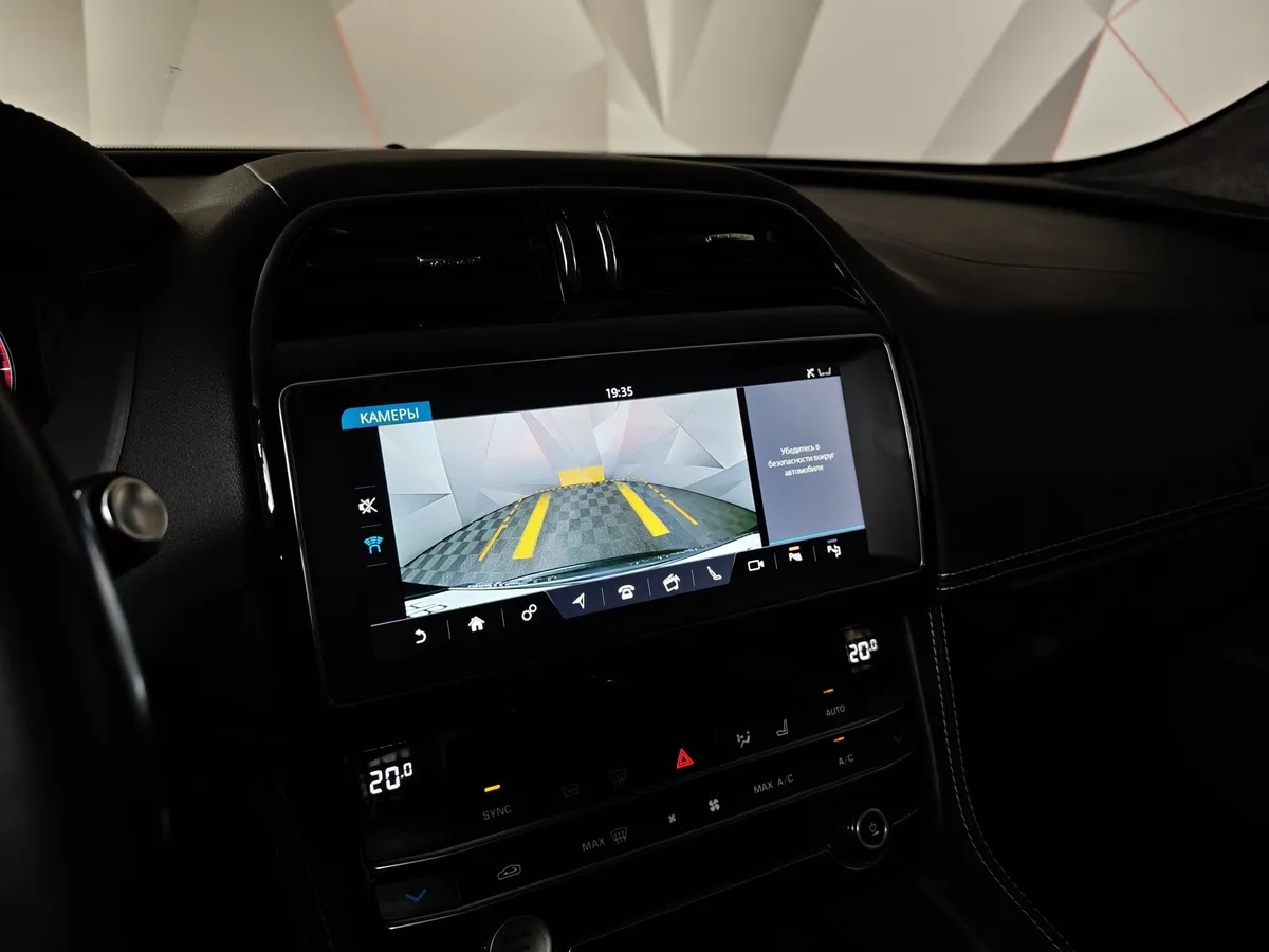 Jaguar F-Pace 2.0 TD AT AWD (240 л.с.) Prestige Черный в АВИЛОН. Слайд №21