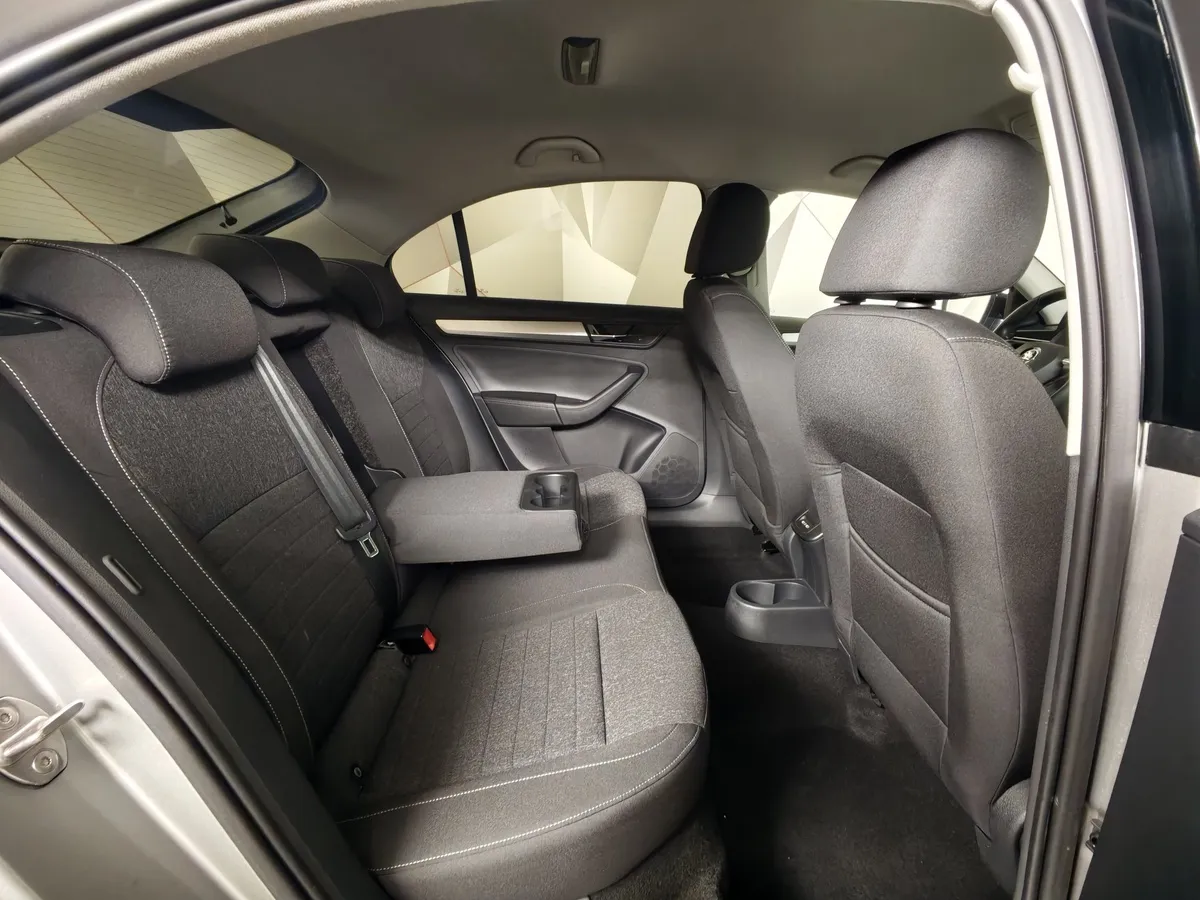 Skoda Rapid 1.4 TSI DSG (125 л.с.) Active Серебристый в АВИЛОН. Слайд №16