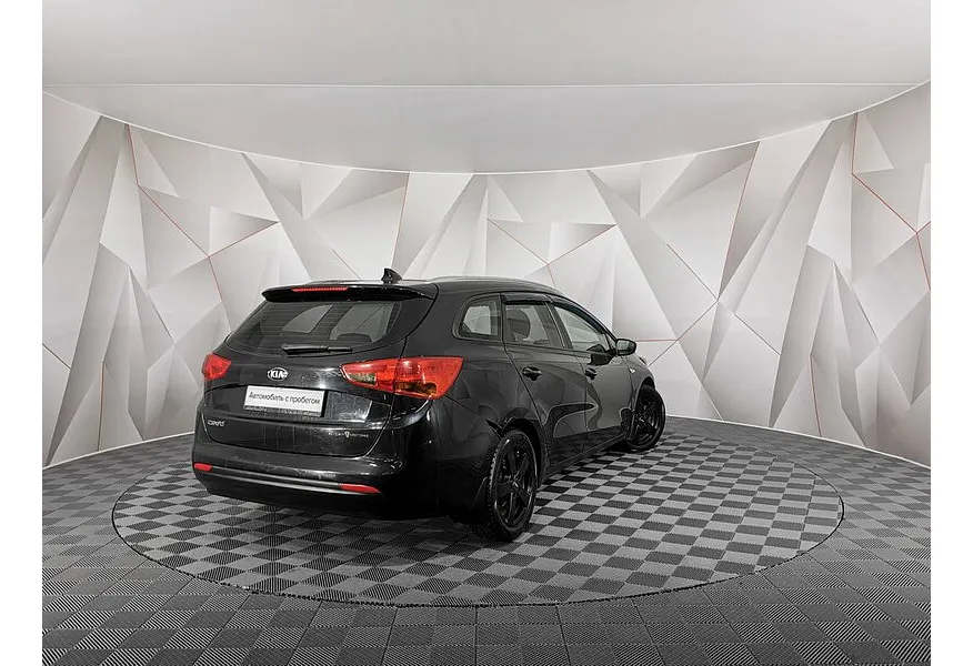 Kia Ceed 1.6 AT (129 л.с.) Luxe Черный в АВИЛОН. Слайд №2