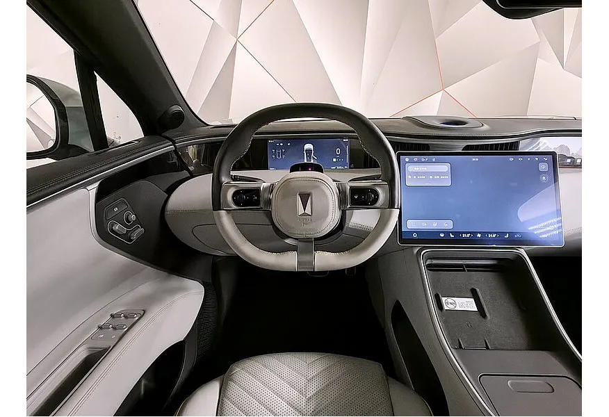 Avatr 11 Long Range Dual Motor AT 4WD (309 л.с.)  Luxury Edition  Зеленый в АВИЛОН. Слайд №19