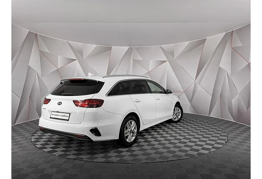 Kia Ceed 1.6 CRDi AMT (136 л.с.) Белый в АВИЛОН. Слайд №2