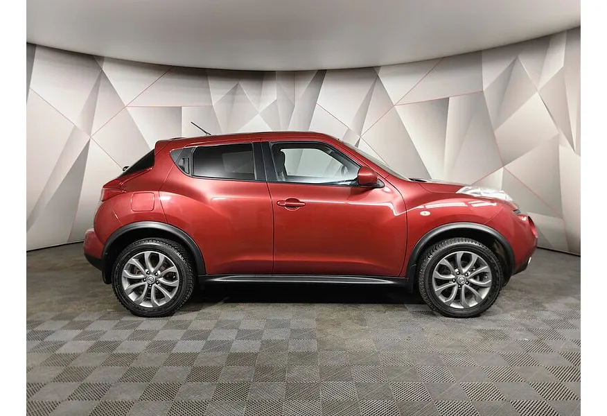 Nissan Juke 1.6 CVT (117 л.с.) Красный в АВИЛОН. Слайд №6
