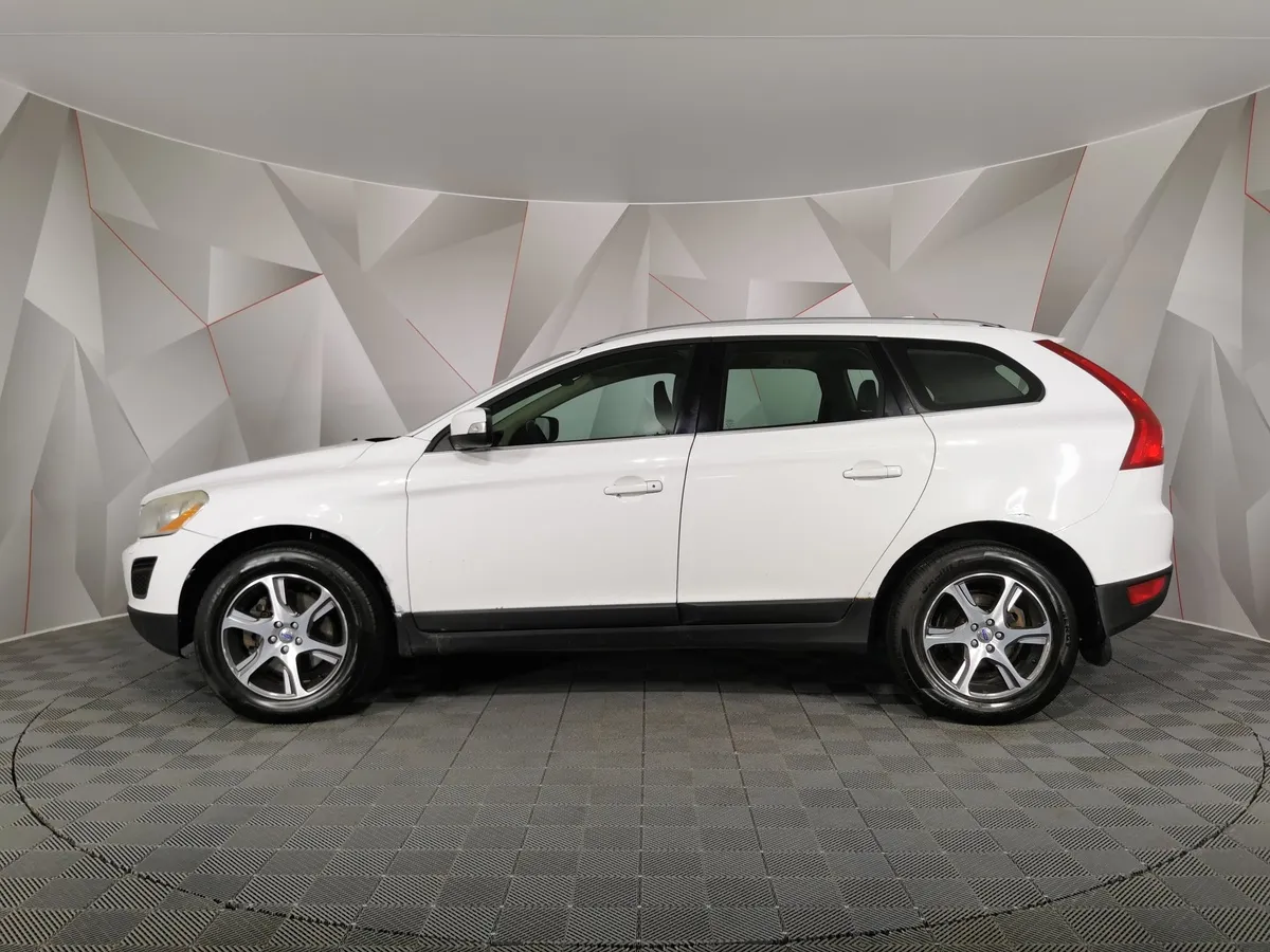 Volvo XC60 2.4 D5 Geartronic AWD (215 л.с.) Белый в АВИЛОН. Слайд №5