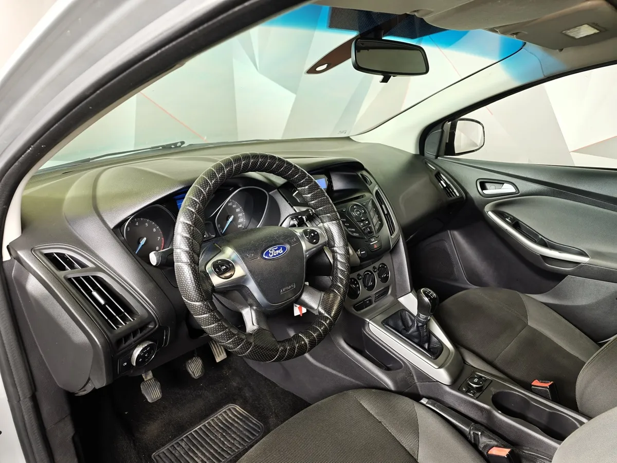 Ford Focus 1.6 MT (105 л.с.) Trend Серебристый в АВИЛОН. Слайд №17