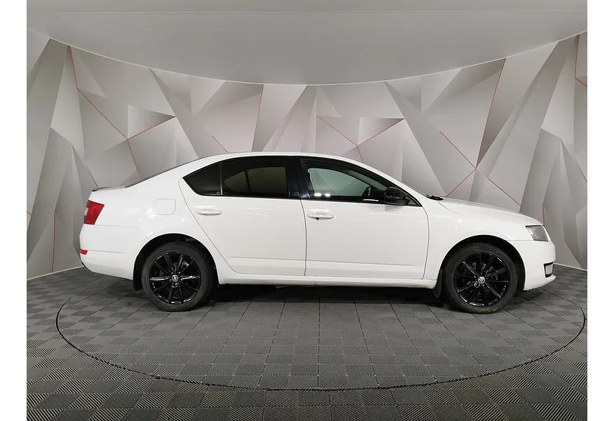 Skoda Octavia 1.6 AT (110 л.с.) Белый в АВИЛОН. Слайд №6