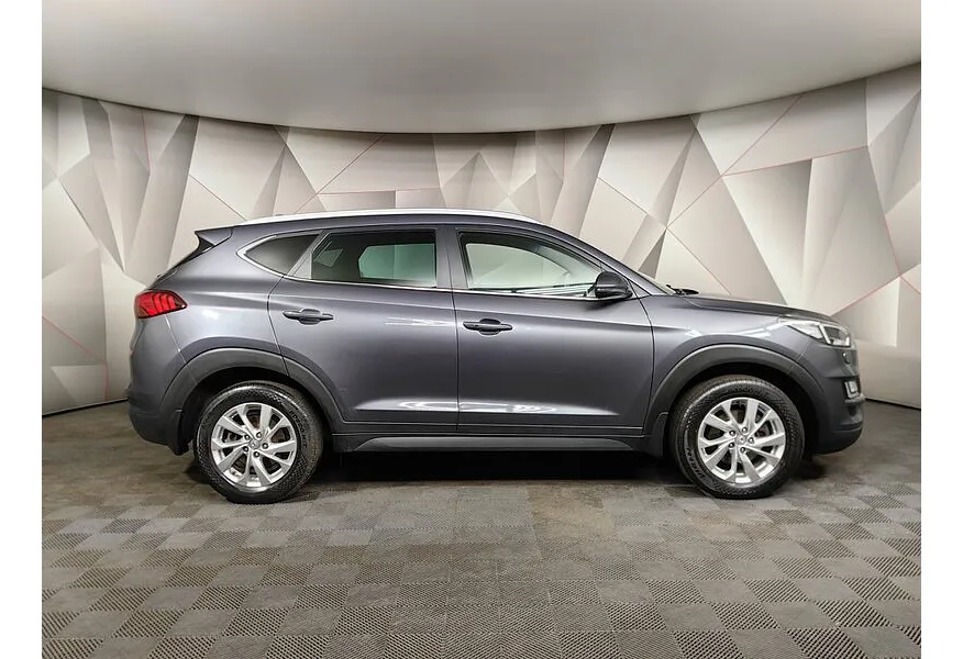 Hyundai Tucson 2.0 (150 л.с.) MPi-6AT-4WD Family Серый в АВИЛОН. Слайд №6