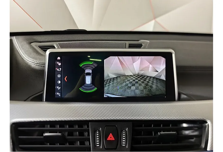 BMW X1 18d xDrive (150 л.с.) M Sport Серый в АВИЛОН. Слайд №18