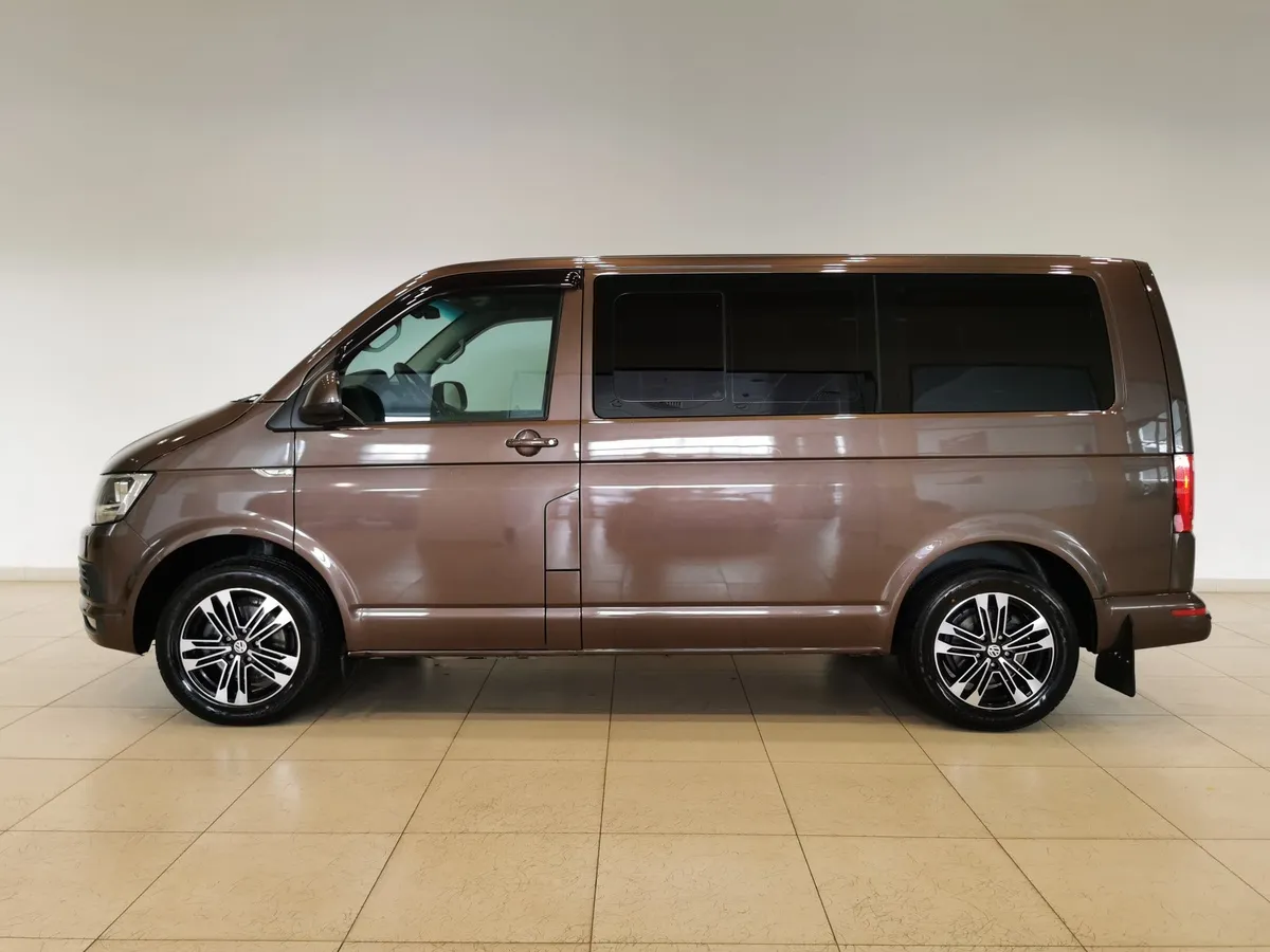 Volkswagen Caravelle 2.0 TDI MT L1 (140 л.с.) Comfortline Коричневый в АВИЛОН. Слайд №5
