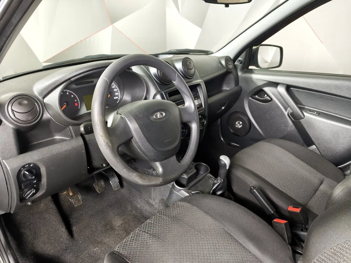 ВАЗ (Lada) Granta 1.6 MT 16кл (98 л.с.) Серебристый в АВИЛОН. Слайд №18