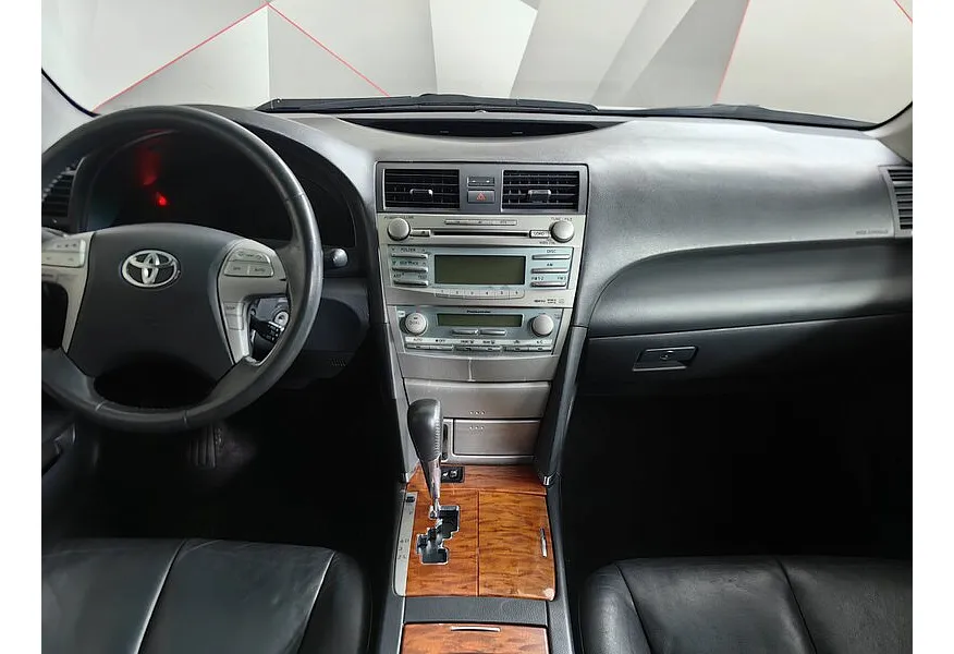 Toyota Camry 2.4 VVT-i AT (167 л.с.) Серебристый в АВИЛОН. Слайд №14