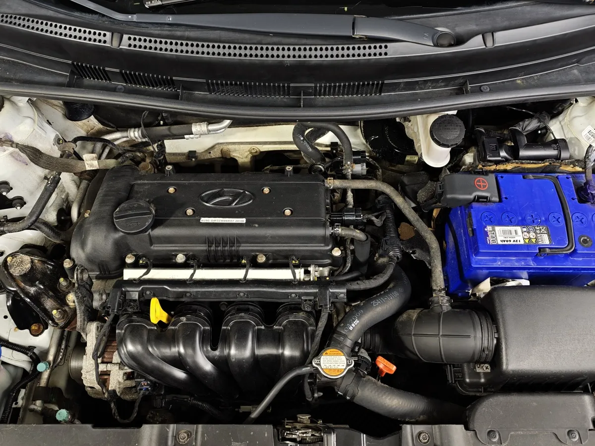 Hyundai Solaris 1.6 AT (123 л.с.) Optima Белый в АВИЛОН. Слайд №11