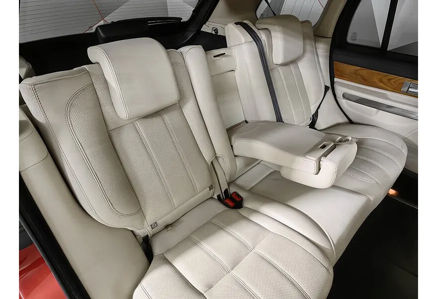 Land Rover Range Rover Sport 3.0 TD AT (245 л.с.) Красный в АВИЛОН. Слайд №17