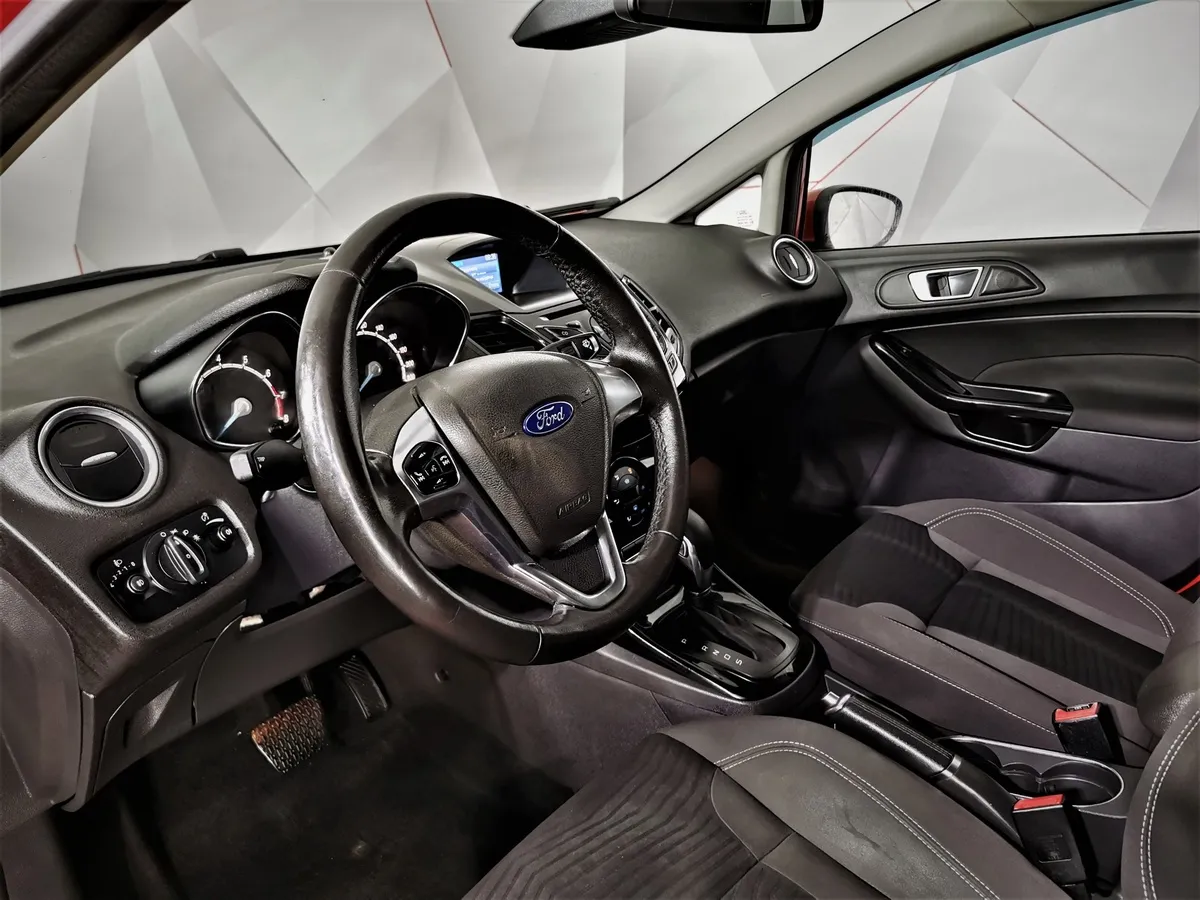 Ford Fiesta 1.4 MT (80 л.с.) Ghia Оранжевый в АВИЛОН. Слайд №18