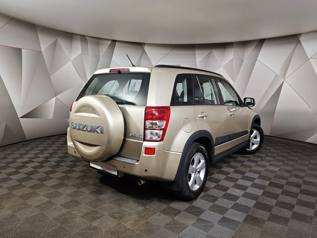 Suzuki Grand Vitara 2.4 AT (169 л.с.) Бежевый в АВИЛОН. Слайд №2