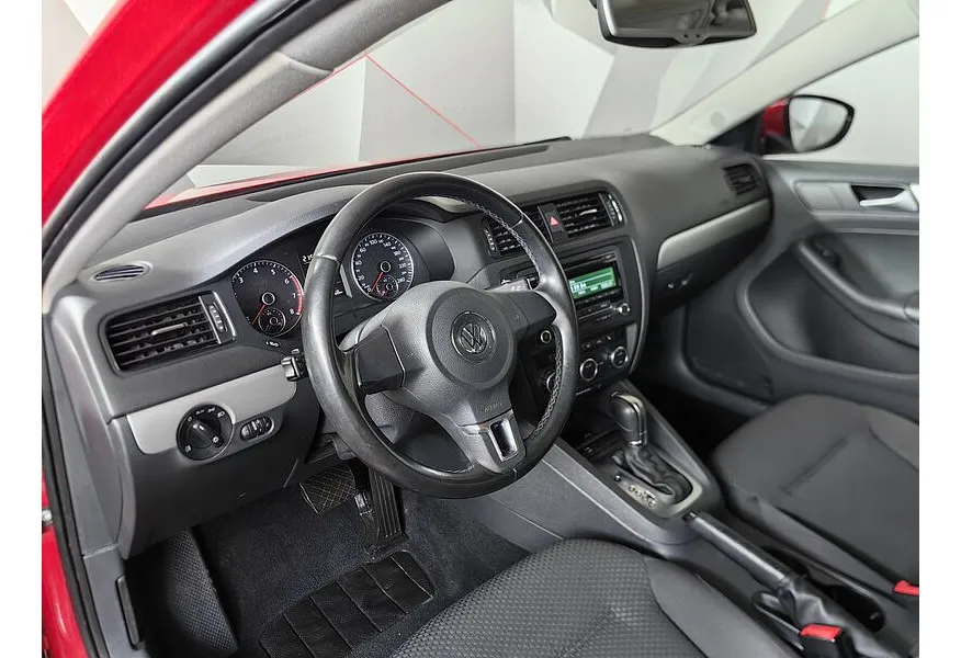 Volkswagen Jetta 1.6 AT (105 л.с.) Comfortline Красный в АВИЛОН. Слайд №18