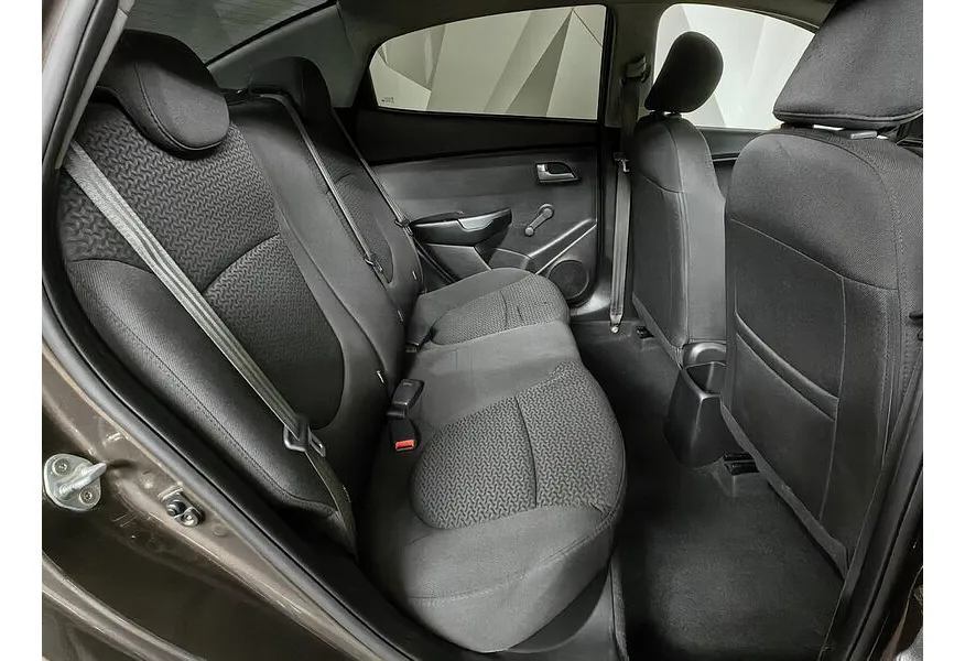 Kia Rio 1.6 AT (123 л.с.) Коричневый в АВИЛОН. Слайд №13