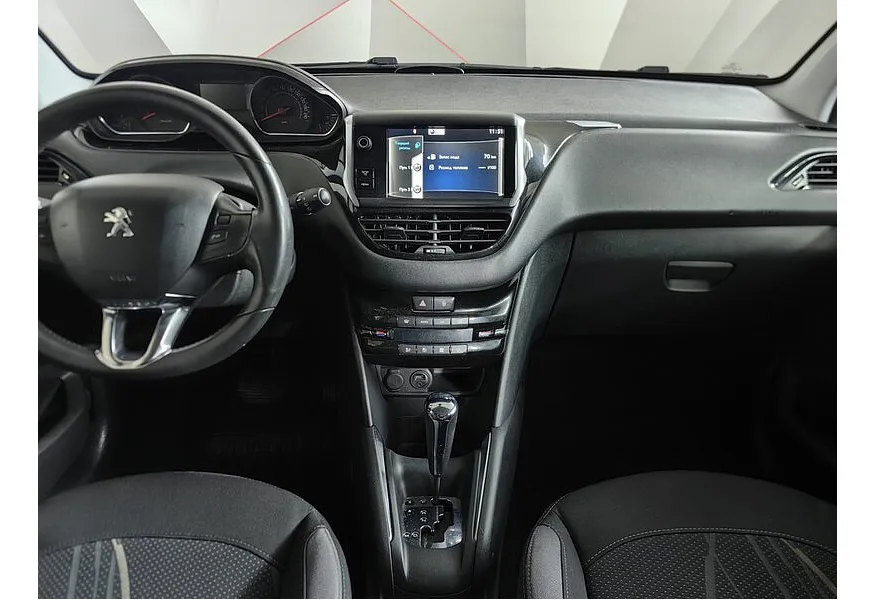 АВИЛОН - Peugeot 208 1.6 VTi AT (120 л.с.) Белый - slide 10