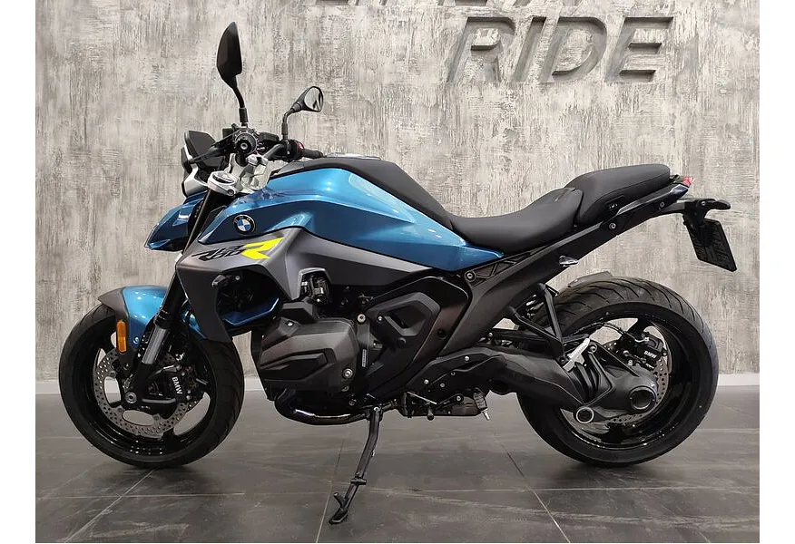 BMW Motorrad R 1300 R R 1300 R 1300 см³ (145 л.с.) (145) 1300 Синий в АВИЛОН. Слайд №3