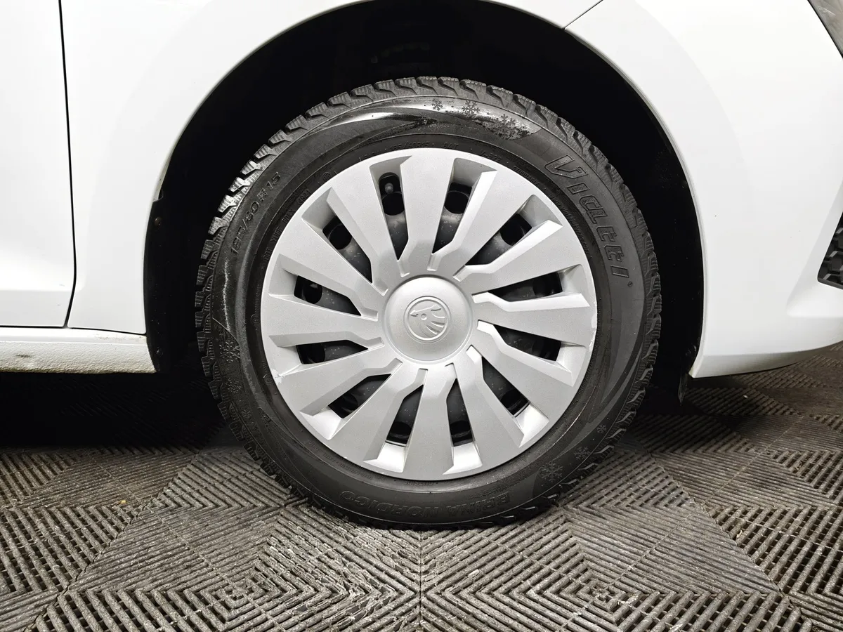 Skoda Rapid 1.6 AT (110 л.с.) Active Белый в АВИЛОН. Слайд №9