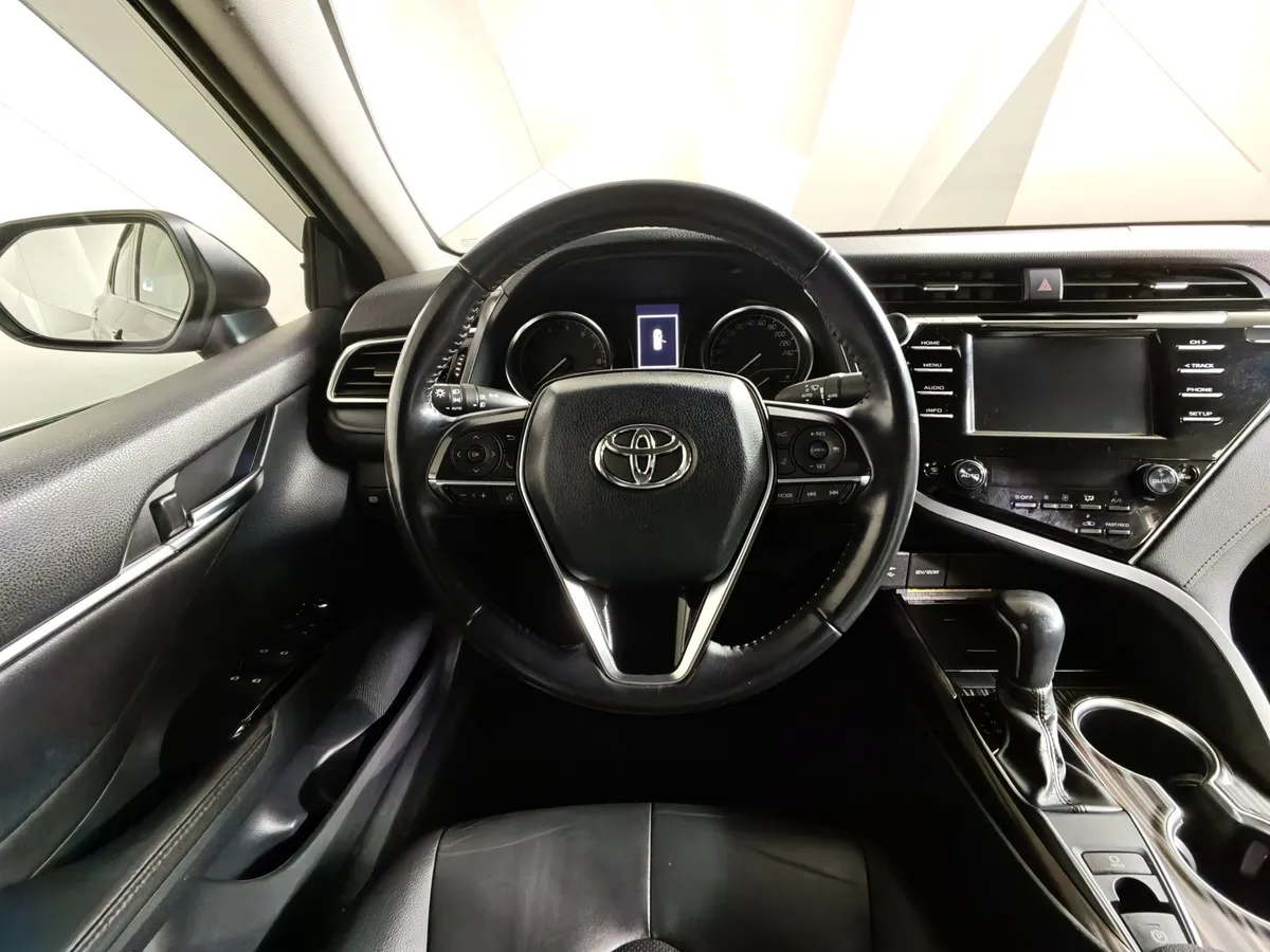 Toyota Camry 2.5 AT (181 л.с.) Черный в АВИЛОН. Слайд №20