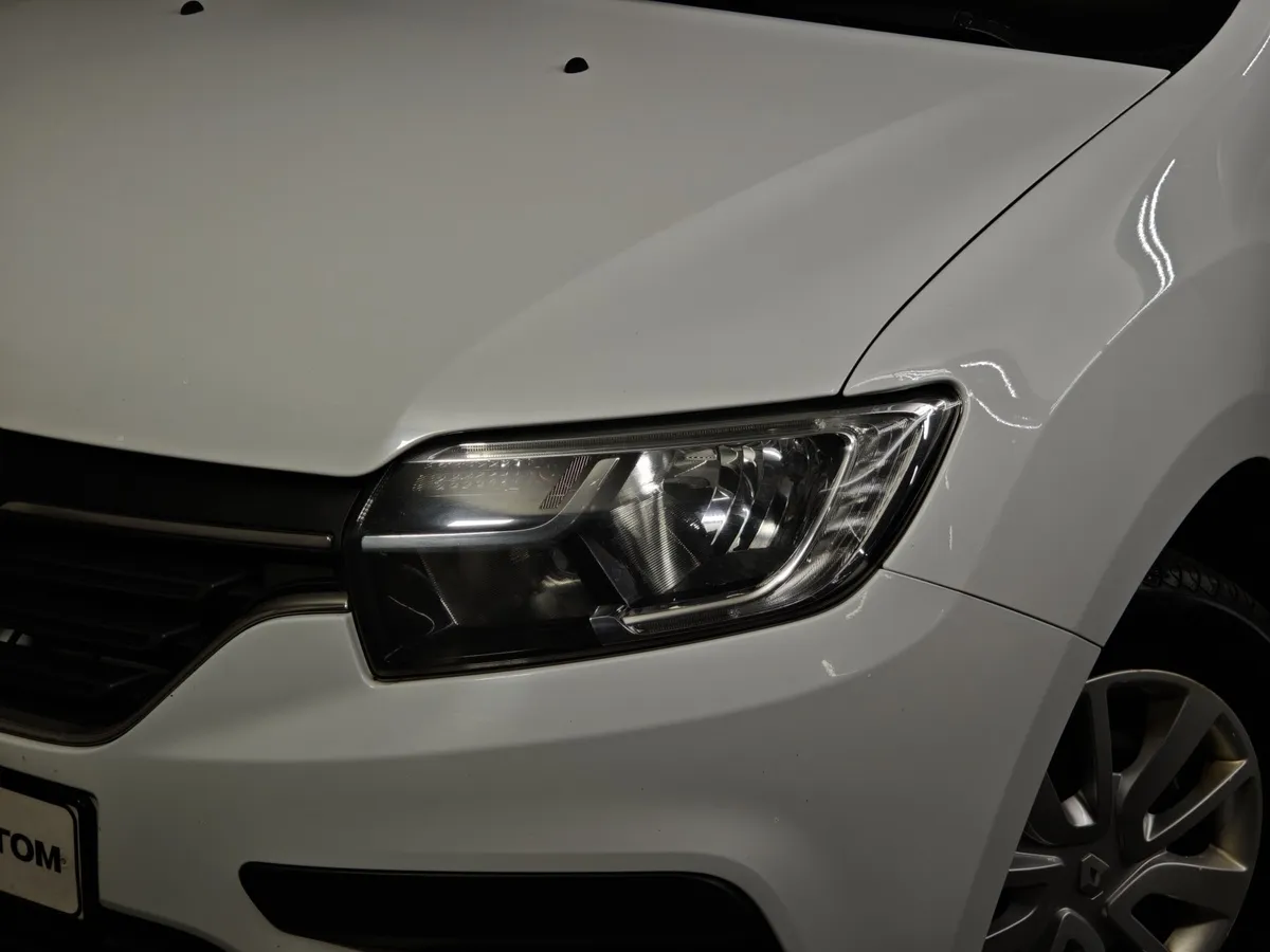 Renault Logan 1.6 MT (82 л.с.) Белый в АВИЛОН. Слайд №10