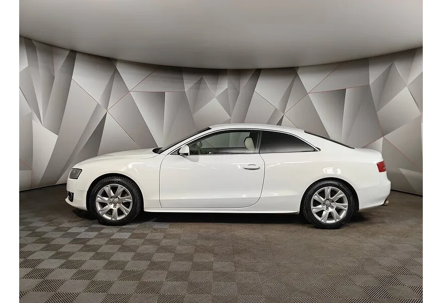 Audi A5 1.8 TFSI multitronic (160 л.с.) Белый в АВИЛОН. Слайд №5
