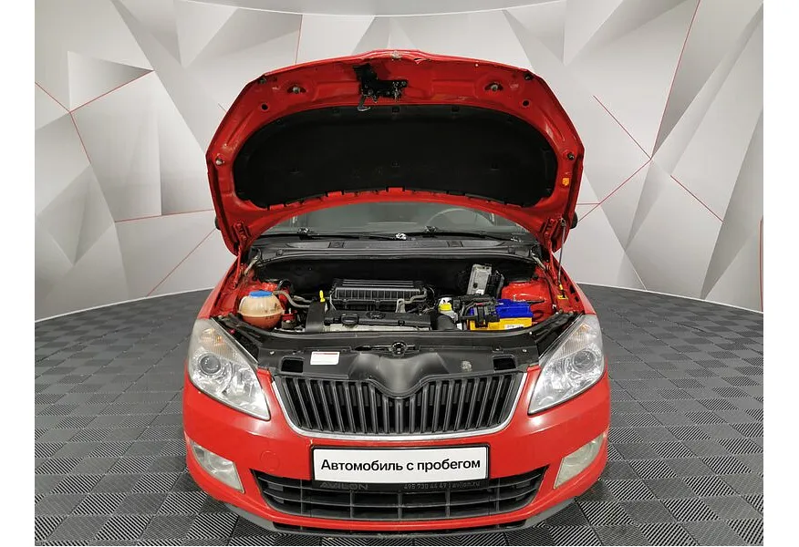 Skoda Fabia 1.4 MT (125 л.с.) Красный в АВИЛОН. Слайд №11