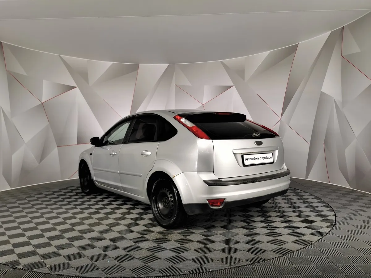 Ford Focus 1.8 MT (125 л.с.) Ghia Серебристый в АВИЛОН. Слайд №4