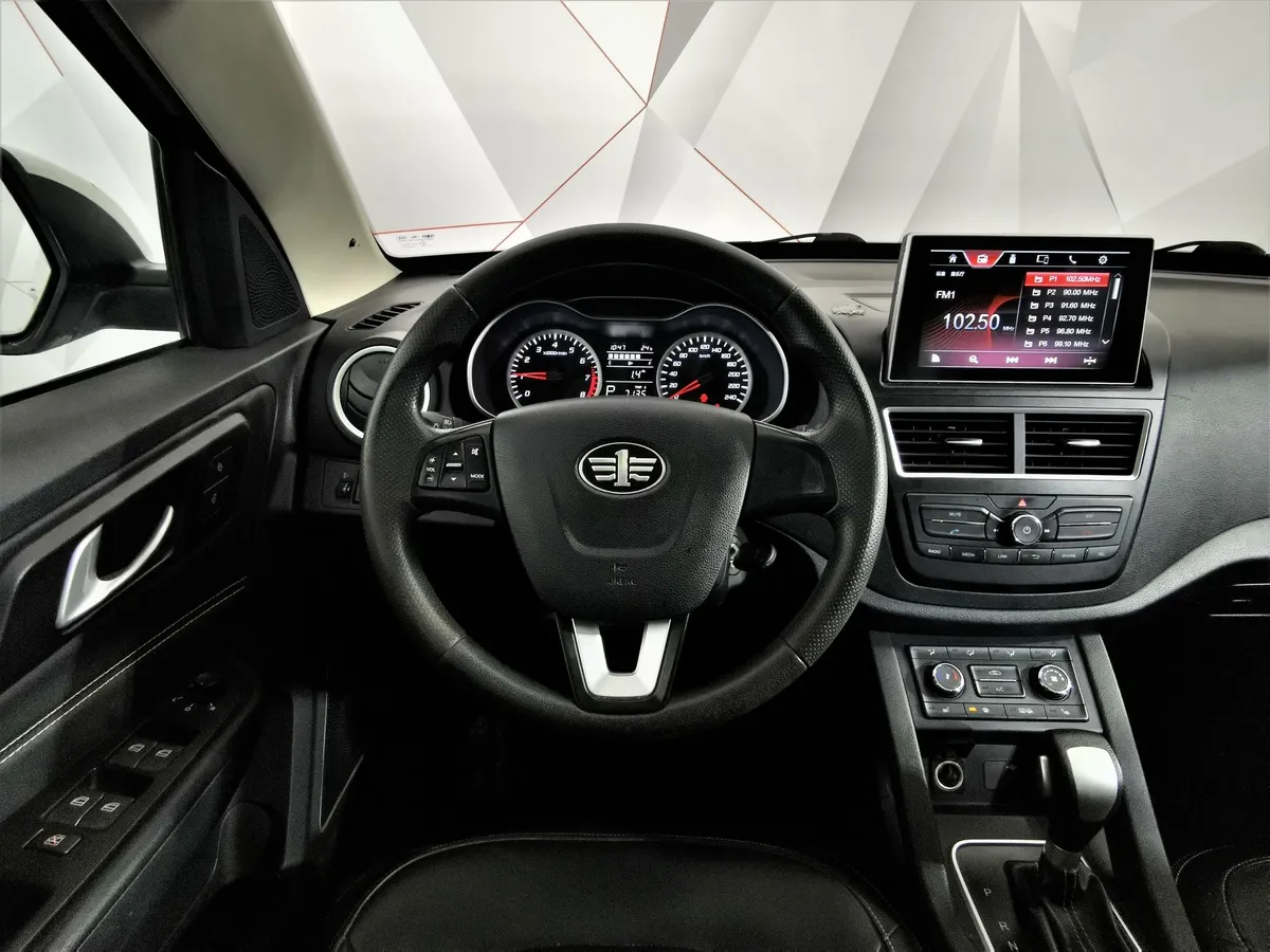 FAW Besturn X40 1.6 AT (108 л.с.) Luxury Белый в АВИЛОН. Слайд №19