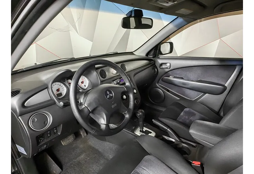 Mitsubishi Outlander 2.4 AT 4WD (160 л.с.) Черный в АВИЛОН. Слайд №17