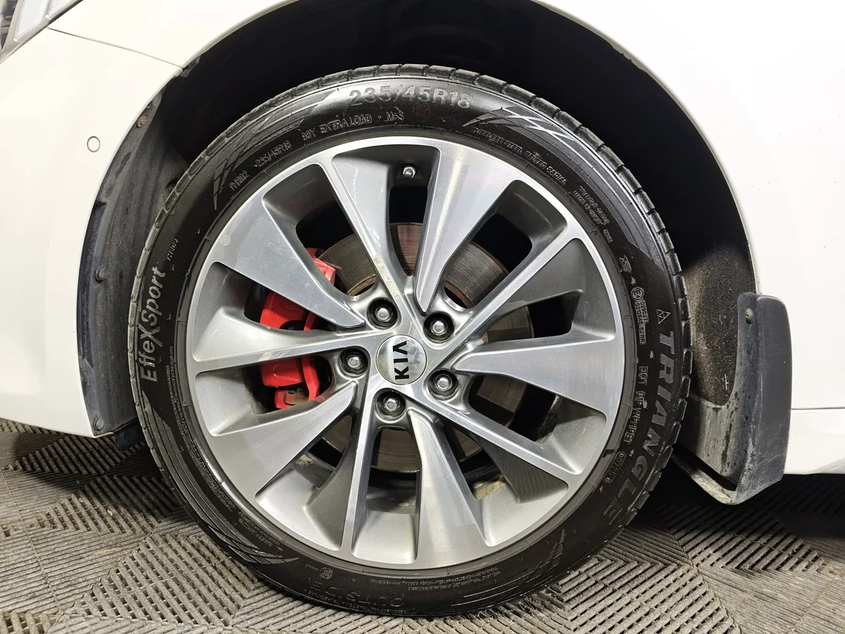 Kia Optima 2.0 T AT (245 л.с.) GT Белый в АВИЛОН. Слайд №9