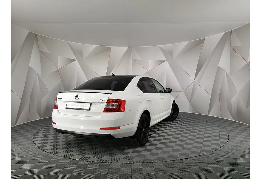 Skoda Octavia 2.0 TDI DSG (150 л.с.) Белый в АВИЛОН. Слайд №2