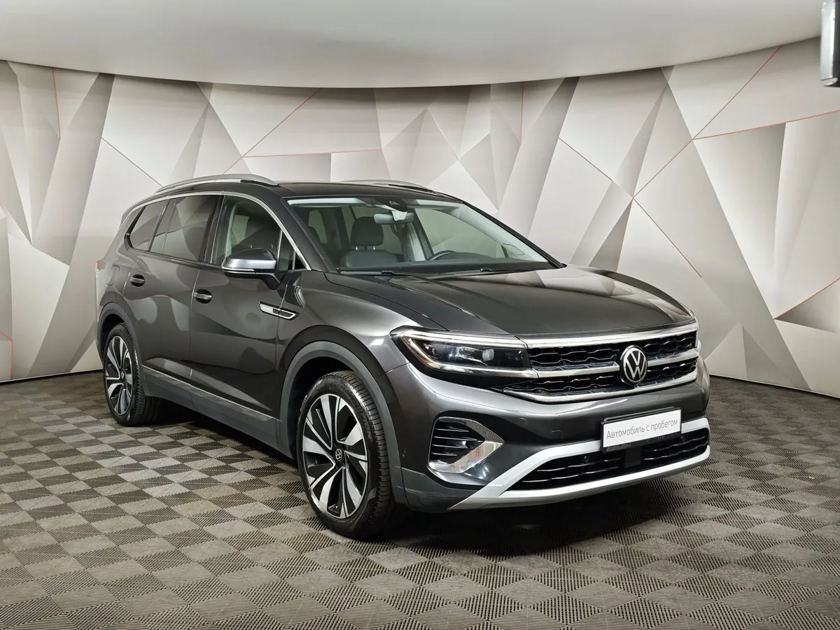 Volkswagen Talagon 2.0 7DSG AWD (220 л.с.) Flagship Черный в АВИЛОН. Слайд №3