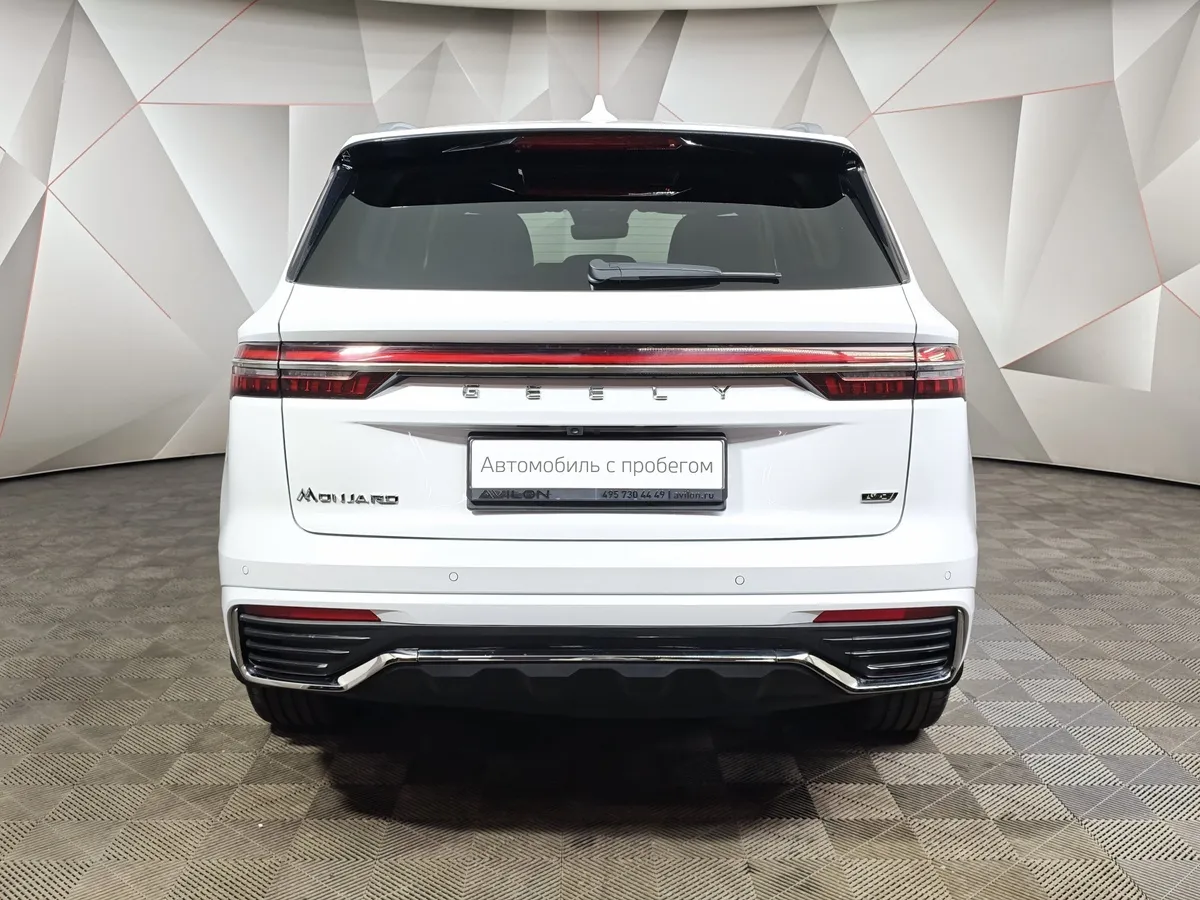 Geely Monjaro 2.0T 8AT 4WD (238 л.с.) Flagship Белый в АВИЛОН. Слайд №8