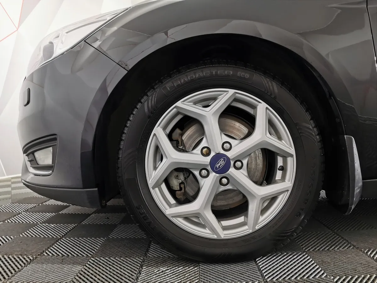 Ford Focus 1.5 EcoBoost AT (150 л.с.) Titanium Черный в АВИЛОН. Слайд №9
