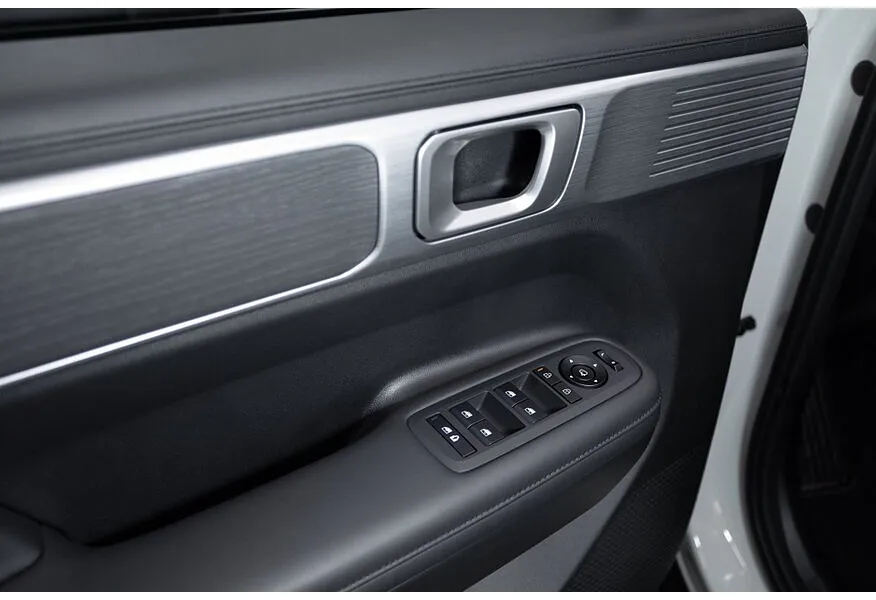 Hyundai Santa Fe 2.0 AT 4WD 7 seats (247 л.с.) Connoisseur Ultra Белый в АВИЛОН. Слайд №21