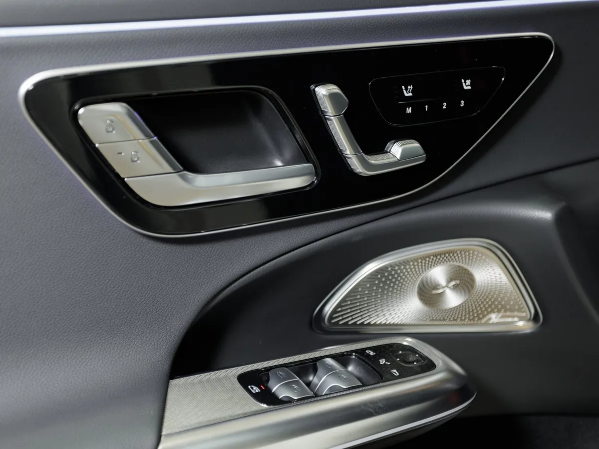 Mercedes-Benz E-Класс E 300 4MATIC (258 л.с.) Белый в АВИЛОН. Слайд №19