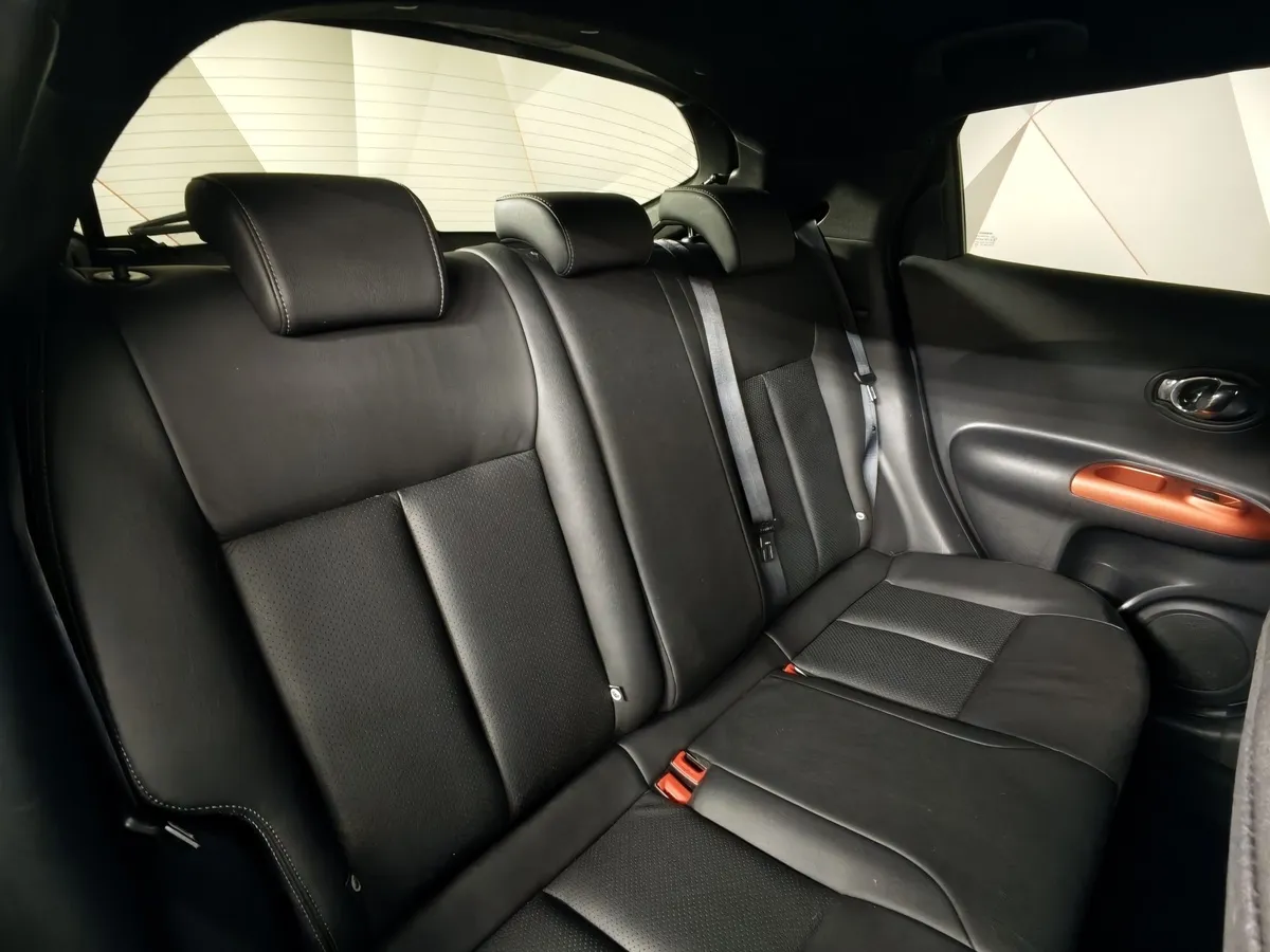 Nissan Juke 1.6 CVT (117 л.с.) Серый в АВИЛОН. Слайд №15