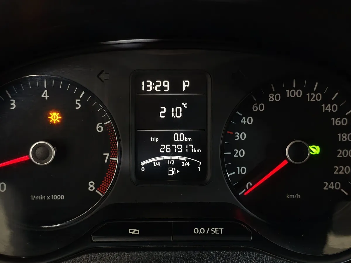 Volkswagen Polo 1.4 DSG (85 л.с.) Trendline Белый в АВИЛОН. Слайд №18