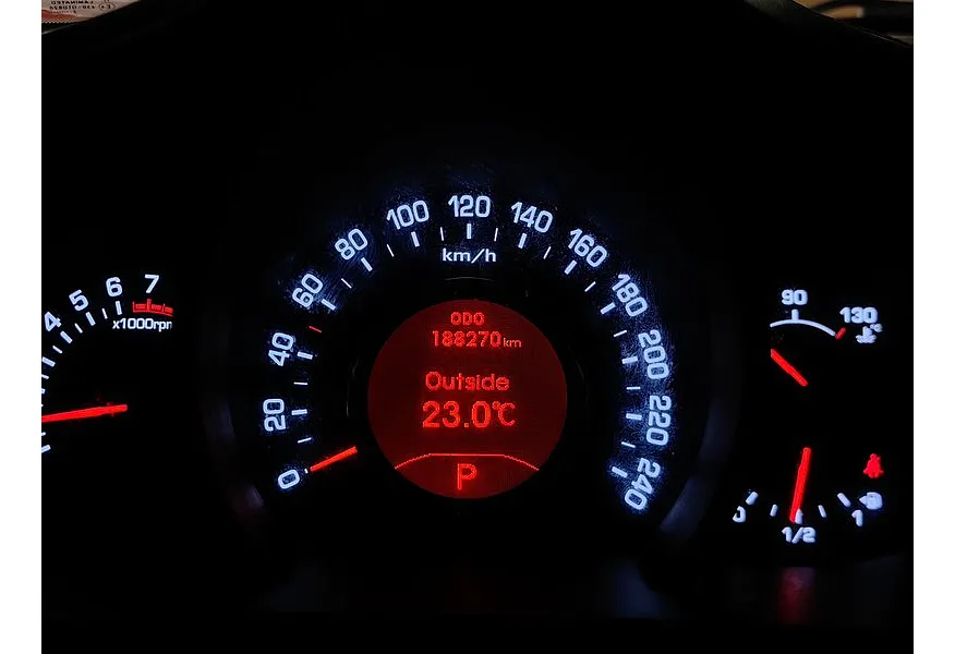 Kia Sportage 2.0 AT 4WD (150 л.с.) Luxe Оранжевый в АВИЛОН. Слайд №18