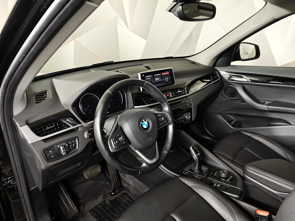 BMW X1 20i xDrive Steptronic AT (192 л.с.) Черный в АВИЛОН. Слайд №12