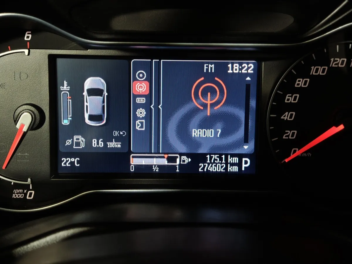 Ford Mondeo 2.0 TDCi PowerShift (140 л.с.) Titanium Черный в АВИЛОН. Слайд №16