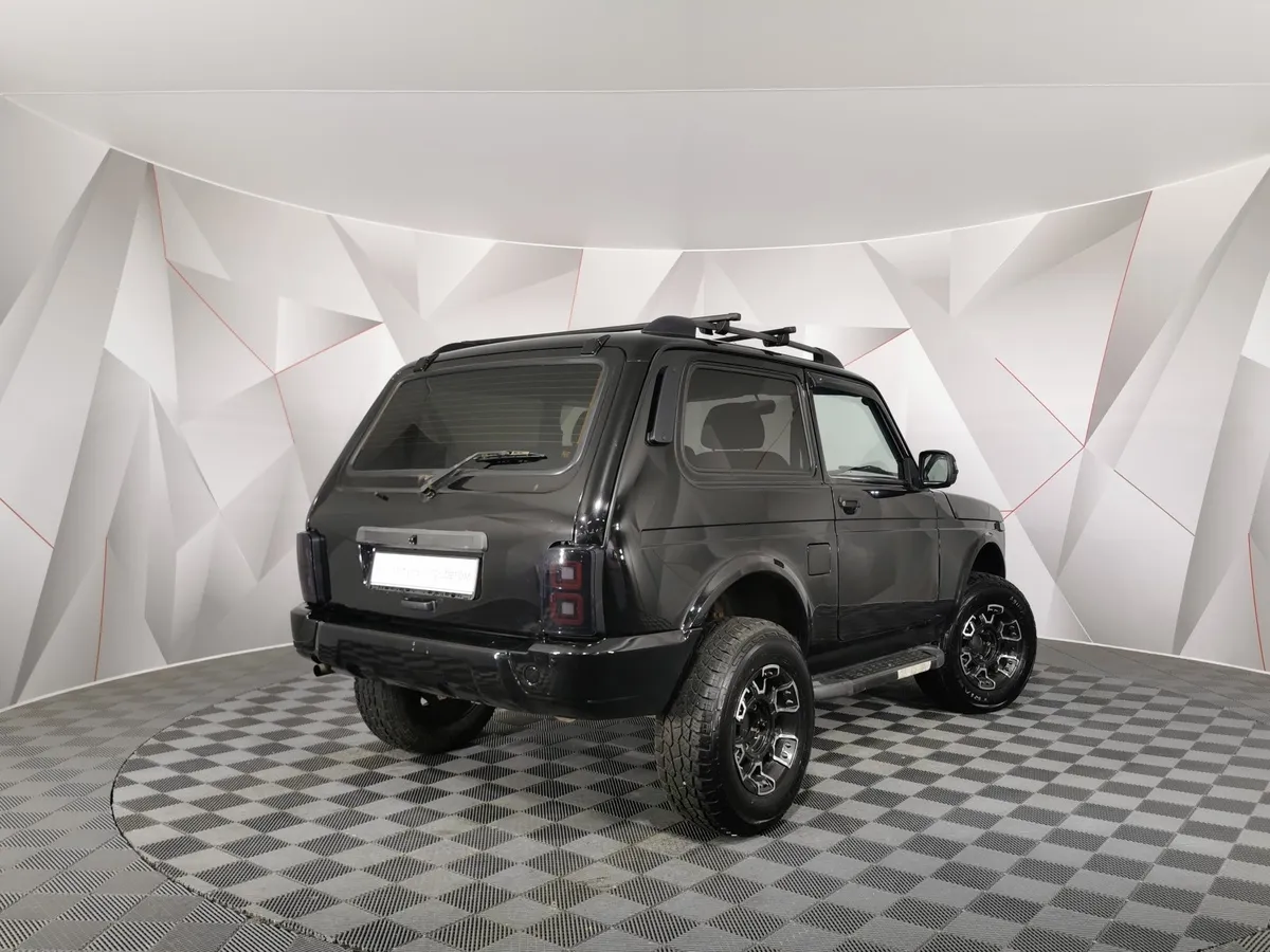ВАЗ (Lada) 4x4 1.7 MT 8 кл. (Евро-4) (83 л.с.) Черный в АВИЛОН. Слайд №2
