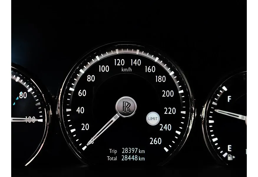 Rolls-Royce Cullinan 6.75 AT AWD (571 л.с.) Individual Черный в АВИЛОН. Слайд №18