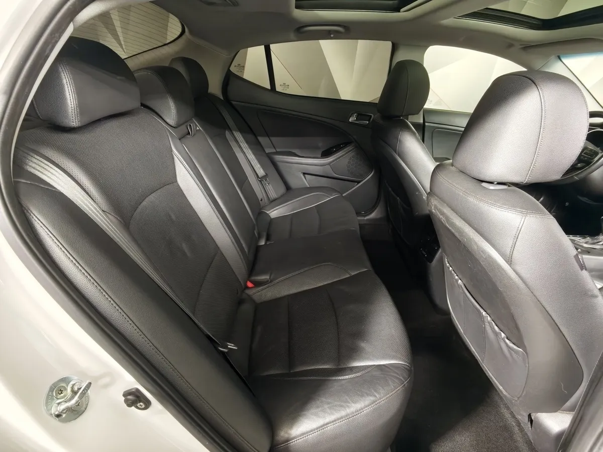 Kia Optima 2.4 AT (180 л.с.) Comfort Белый в АВИЛОН. Слайд №16