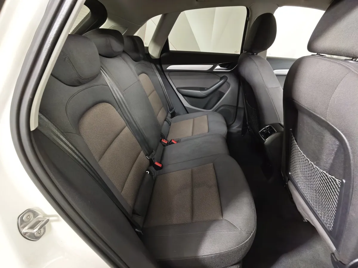 Audi Q3 2.0 TFSI quattro S tronic (170 л.с.) Белый в АВИЛОН. Слайд №14