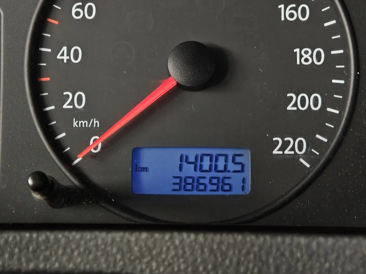 Volkswagen Transporter 1.9 TDI SWB L1H1 MT (84 л.с.) Серебристый в АВИЛОН. Слайд №13