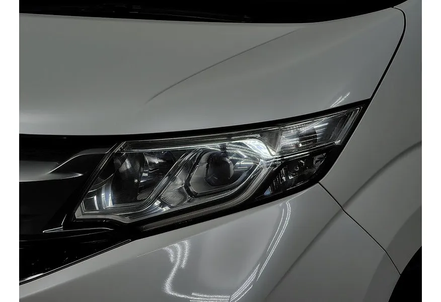 Honda Stepwgn 1.5 CVT 4WD (150 л.с.) Белый в АВИЛОН. Слайд №9